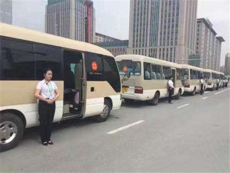 鄭州考斯特中巴出租冬季租賃具體費(fèi)用多少？